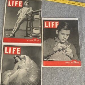 Lot of 3 1942 Vintage  LIFE Magazine Collection -Super Nice Condition